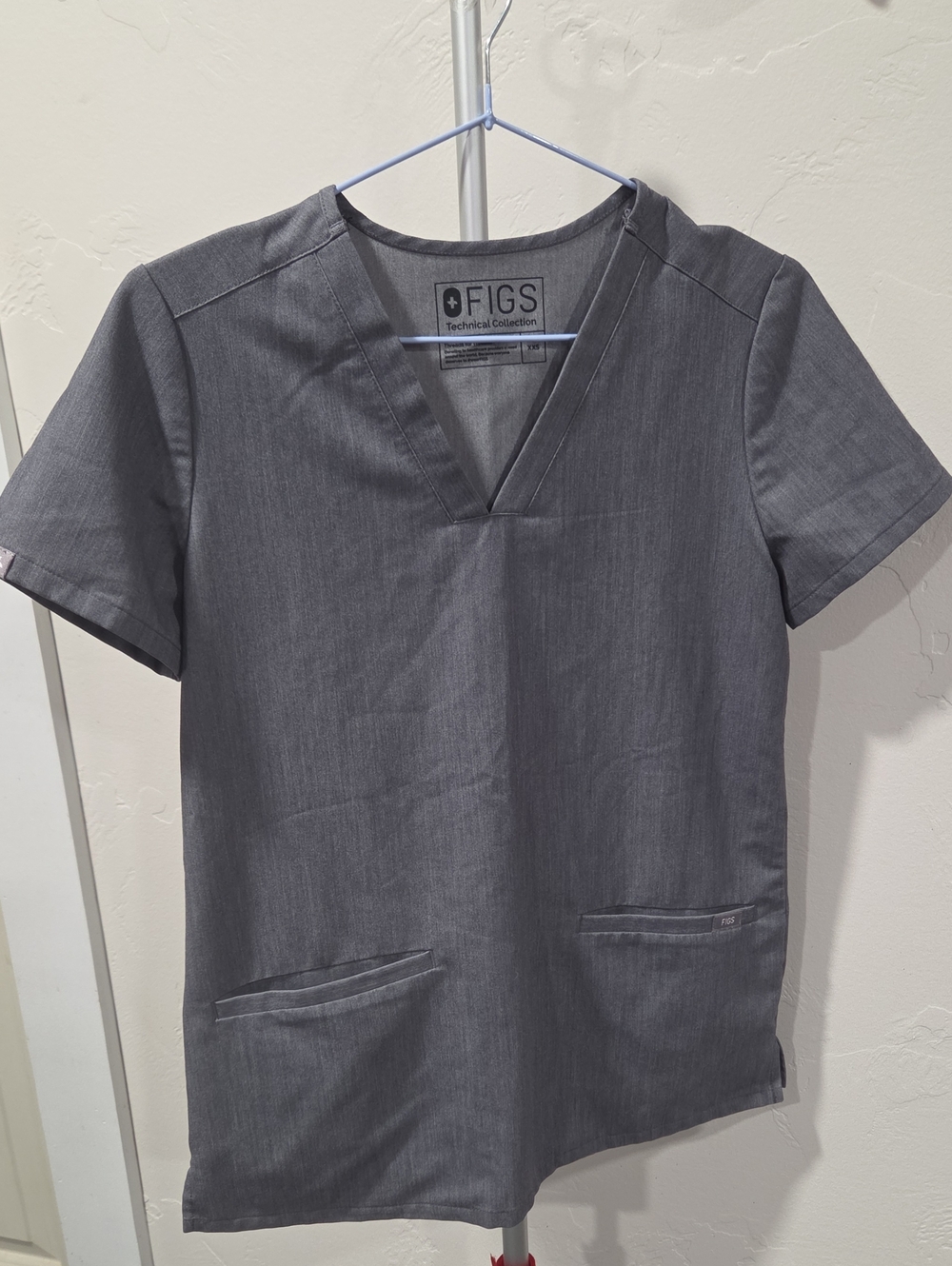FIGS V-Neck Scrub Top in Charcoal Gray